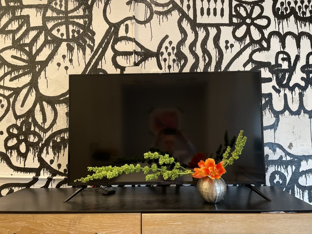 Variation 6 · curly dock & tulips